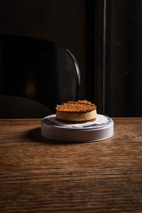 Stroopwafel op Delfts blauw blik